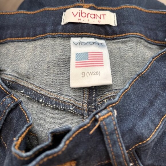 Vibrant M.I.U. HIGH WAISTED FLARE W FRAYED HEM size 28 - Picture 5 of 5